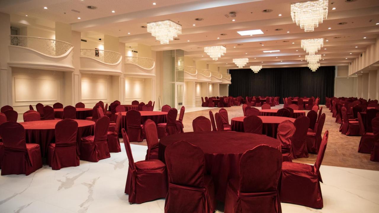 Arka Art Hotel Tirana Bagian luar foto The ballroom