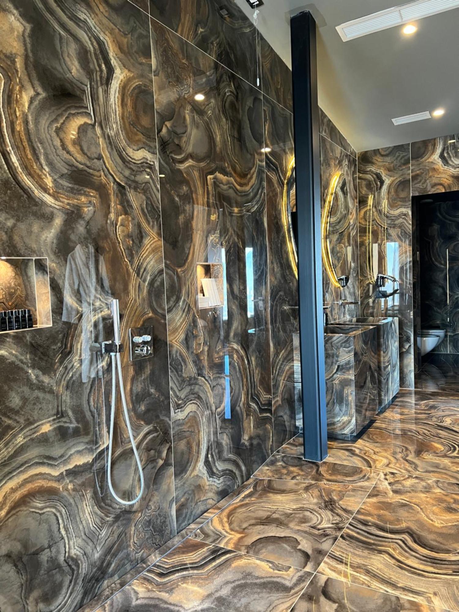 Arka Art Hotel Tirana Bagian luar foto Bathroom in the hotel