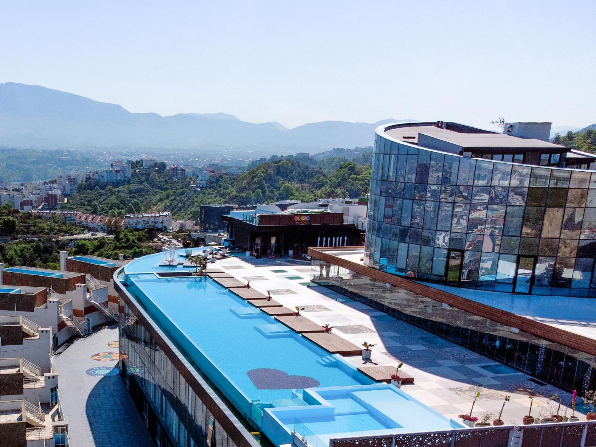 Arka Art Hotel Tirana Bagian luar foto The University of Novi Sad